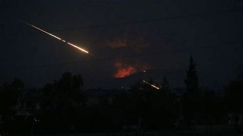 Suriye'nin doğusundaki İran destekli gruplara hava saldırısı - Son Dakika Haberleri